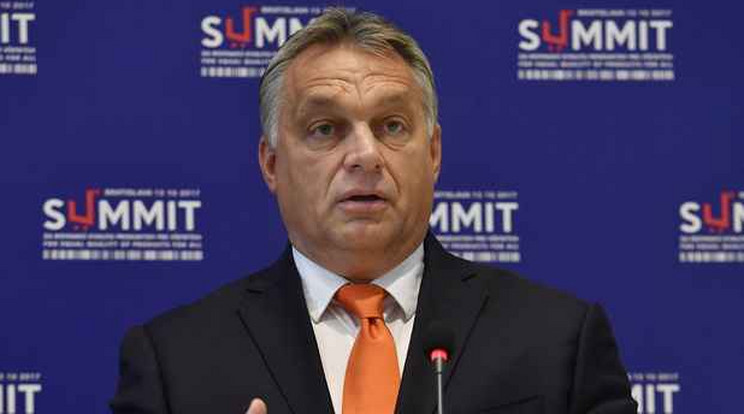 Orbán Viktor a kettős termékminőség gyakorlatának megszűntetéséért rendezett uniós találkozón tartott sajtótájékoztatón /Fotó: MTI - Illyés Tibor