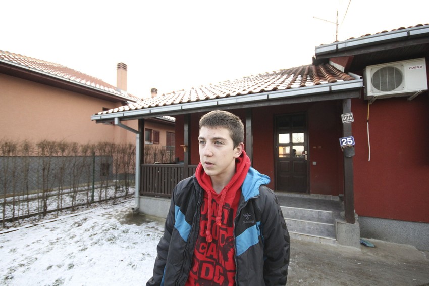 Jovan Đurašić je jedan od stanara naselja koje se nalazi u blizini aerodroma