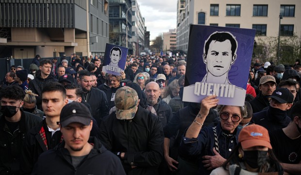 protest za Kventina Deranka pokrivalica