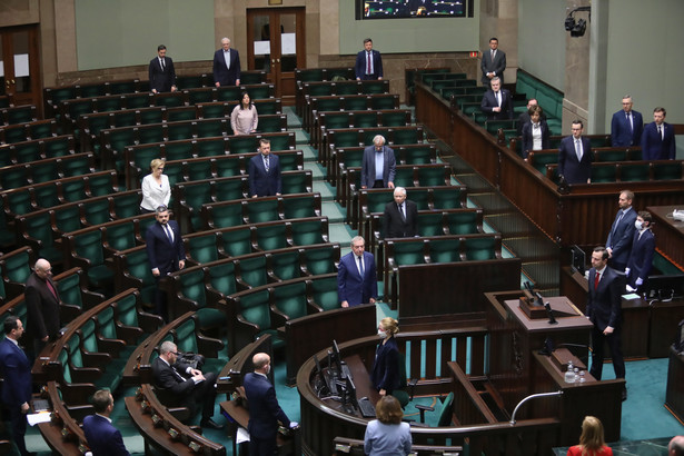 Sejm przyjął kolejne zmiany w tarczy antykryzysowej