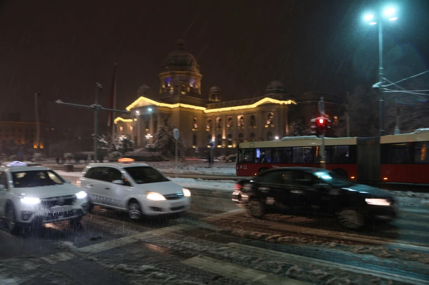 Trg Nikole Pašića otvoren za saobraćaj