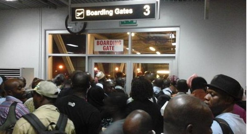 Arik Air admits to leaving passengers stranded in PH, blames bad weather