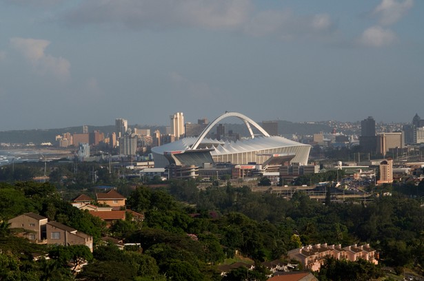 Stadion w Durbanie zmienił panoramę miasta. Photo: Rodger Bosch, MediaClubSouthAfrica.com