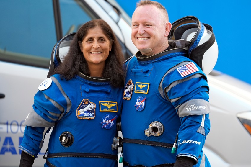 Sunita Vilijams i Buč Vilmor pre odlaska na ISS 5. juna u Kejp Kanaveralu, Florida