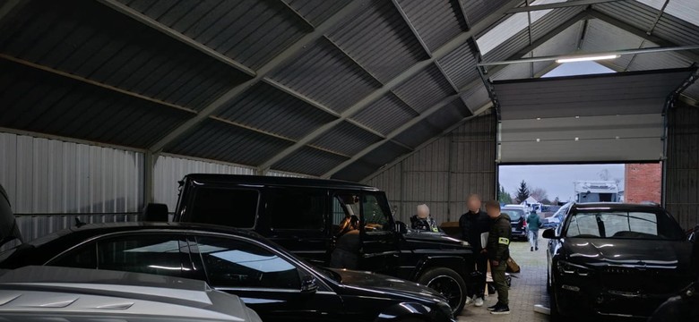 Fałszywe faktury na blisko 10 milionów złotych. Wielka akcja CBA i KAS