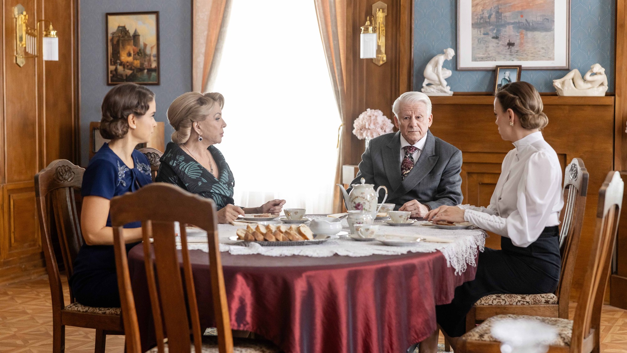 Dobový seriálový fenomén Dunaj, k vašim službám.