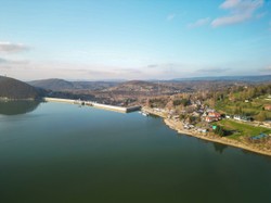 Na wakacje tylko dwa bezpłatne kąpieliska. Pozostałe "okazjonalnie"