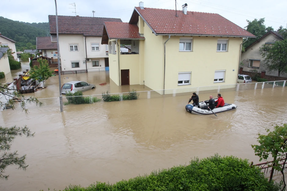 Poplave koje su pogodile region 2014. godine se dešavaju jednom u 100 godina. 