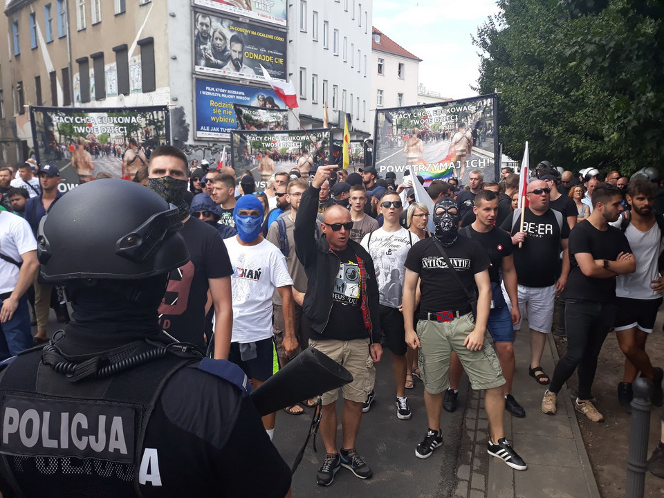 Marsz Równości w Poznaniu z kontrmanifestacją narodowców