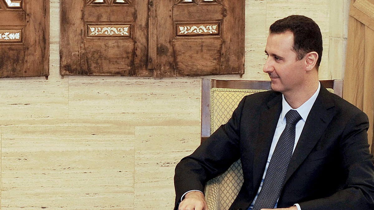 Rosyjski wiceminister spraw zagranicznych Giennadij Gatiłow oświadczył, że Rosja nie jest "nierozerwalnie związana" z prezydentem Syrii Baszarem el-Asadem i jest gotowa zaakceptować wszelką decyzję podjętą przez Syryjczyków. - Nie przywiązujemy się do osobistości politycznych. Ci, którzy twierdzą inaczej fałszują rzeczywistość - powiedział Gatiłow cytowany przez agencję Interfax.