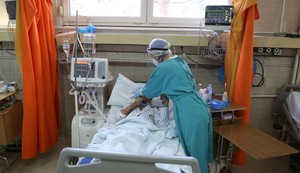 Srbi se plaše lekara, prehladu im leče ai i "doktor Gugl"