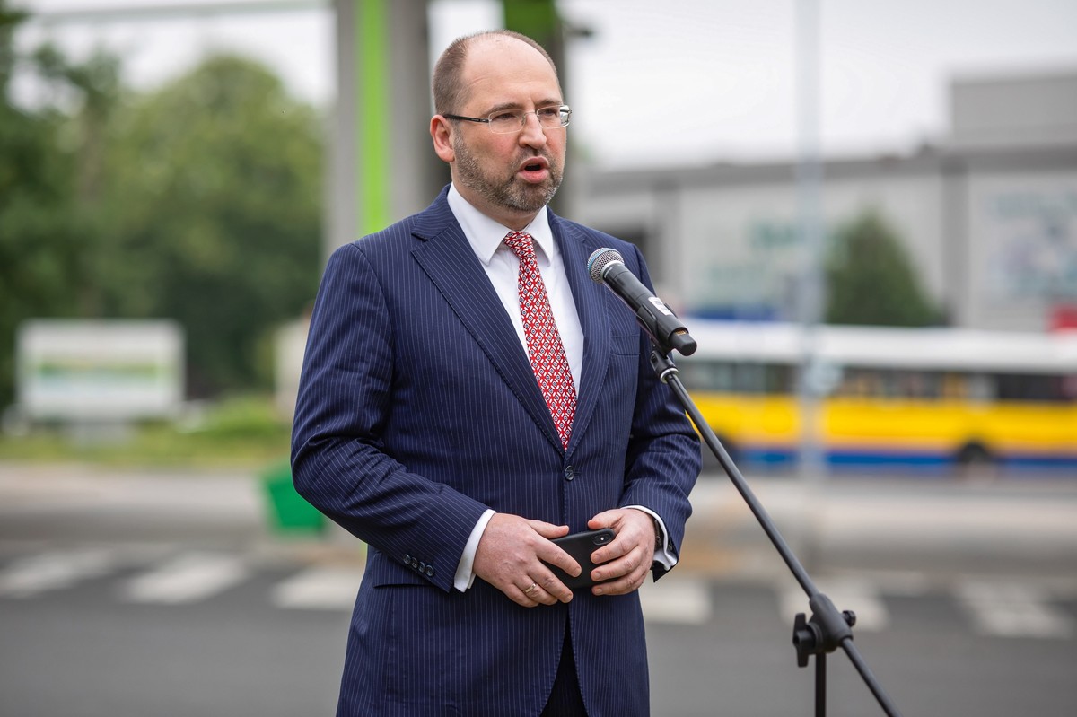 Bielan podkreślił przy tym, że zdaje sobie sprawę, że miliony Polaków są już na granicy wytrzymałości psychicznej.