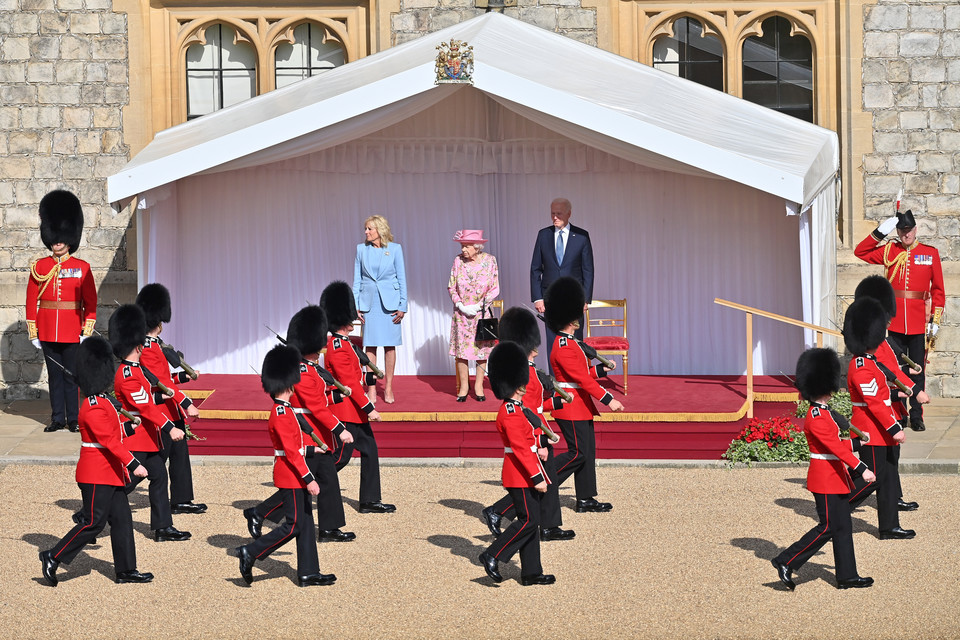 Joe i Jill Bidenowie z wizytą u Elżbiety II w zamku Windsor