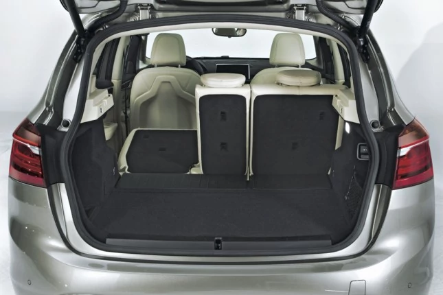 Seria 2 Active Tourer – pierwszy van BMW w porównaniu z VW Golfem Sportsvanem