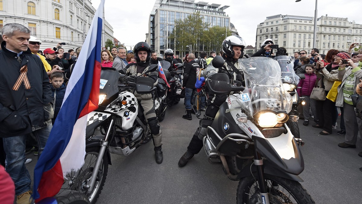 Grupa rosyjskich motocyklistów z klubu "Nocne Wilki" wjechała dzisiaj z Austrii do Niemiec przez przejście graniczne Bad Reichenhall. Bawarska policja potwierdziła informację podaną przez dziennik "Muenchner Merkur". Celem motocyklistów jest Berlin.