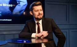 Brytyjskie wydawnictwo opublikuje dwie książki Remigiusza Mroza