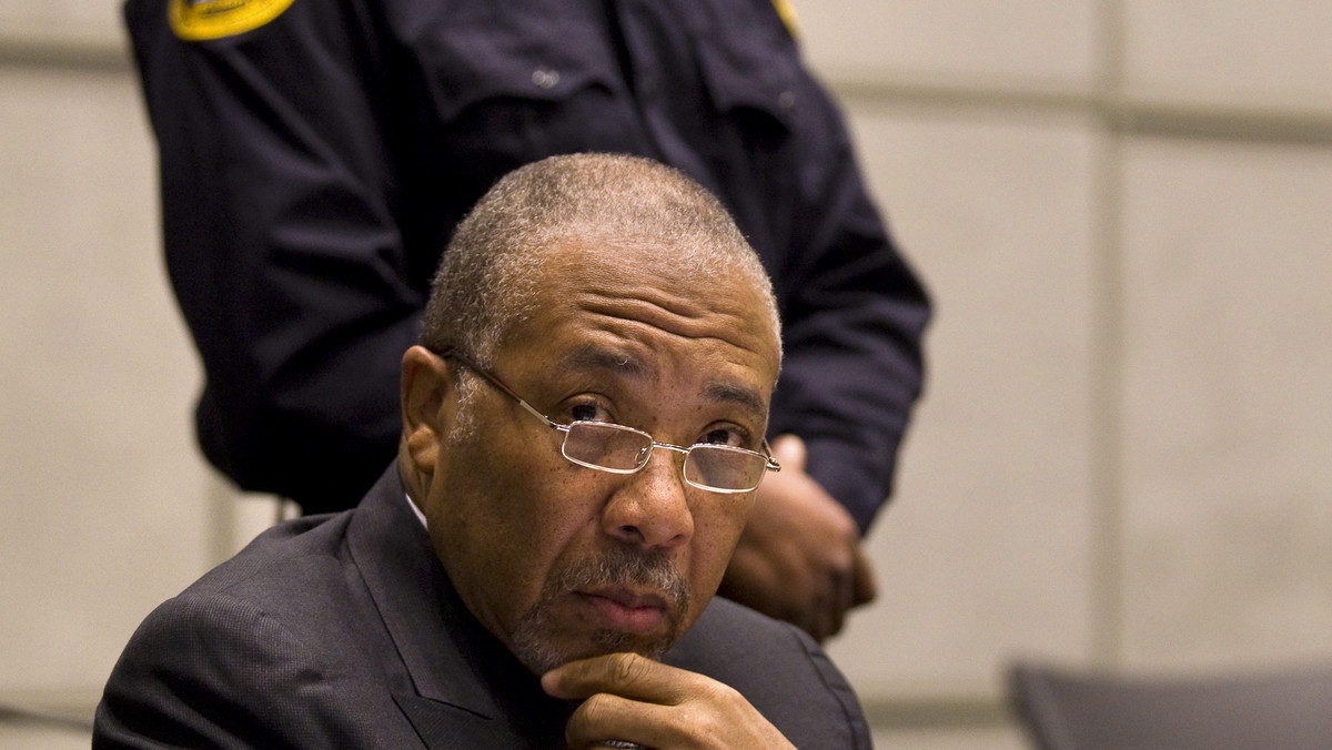 Były prezydent Liberii Charles Taylor, oskarżony o zbrodnie wojenne przed specjalnym trybunałem ONZ ds. Sierra Leone, odmówił w środę, drugi dzień z rzędu, wzięcia udziału w swym procesie. Rozprawę odroczono do piątku.