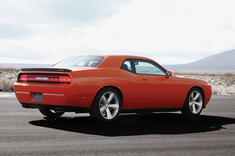 Chicago 2008: Dodge Challenger SRT8 w akcji (video)