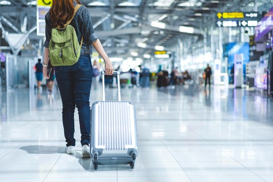 "Jest 2026 rok – przestańmy podróżować w dżinsach". Nietypowy apel przewoźnika