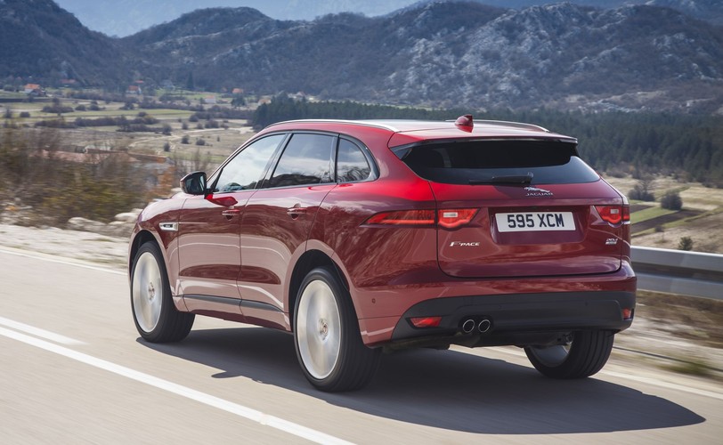 Jaguar F-Pace - najładniejszy samochód 2017