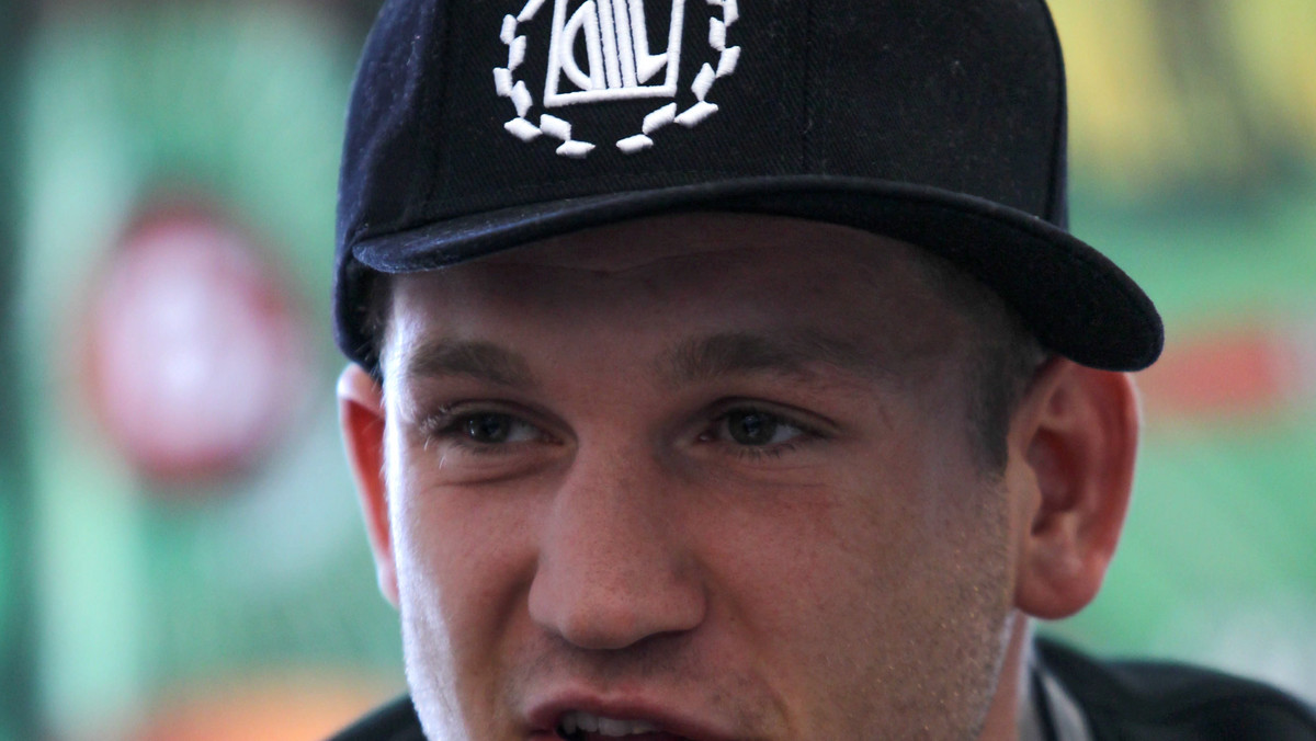 Łukasz Janik nie dał najmniejszych szans Czechowi Romanowi Kracikowi i znokautował go w drugiej rundzie w walce w wadze junior ciężkiej podczas gali Wojak Boxing Night we Wrocławiu.