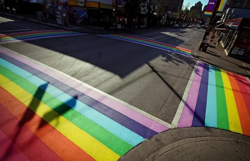 Rainbow-crosswalk-in-vancouver