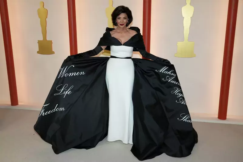 Oscarowa suknia Shohreh Aghdashloo z ważnym przesłaniem Fot. Jeff Kravitz/FilmMagi