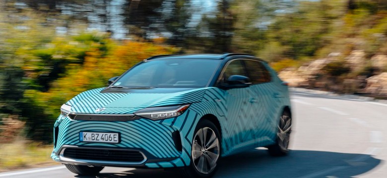 Toyota bZ4X w Polsce kusi ratą. W drodze 30 nowych modeli elektrycznych