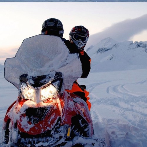 Beyoncé na skuterze śnieżnym