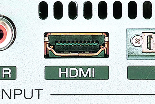 Złącze HDMI pozwala na przesyłanie zarówno wideo HD, jak i dźwięku (także przestrzennego)