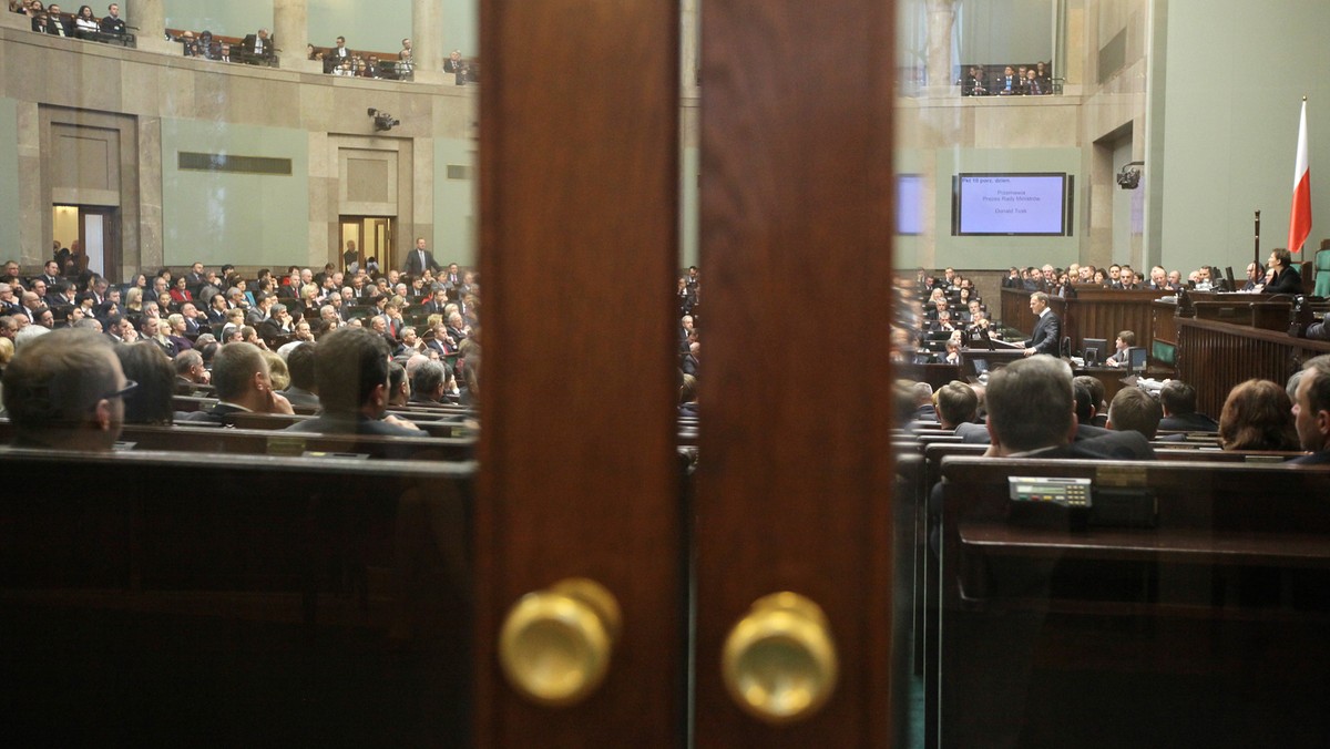 Marek Biernacki, Konstanty Miodowicz, Krzysztof Brejza i Elżbieta Radziszewska są kandydatami PO do speckomisji. PiS rekomenduje Mariusza Kamińskiego i Antoniego Macierewicza. Pozostali kandydaci to: Zbigniew Sosnowski (PSL), Stanisław Wziątek (SLD) i Artur Dębski (Ruch Palikota).