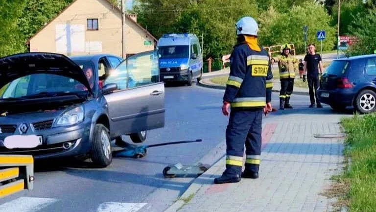 Wypadek na skrzyżowaniu w Łazach Biegonickich