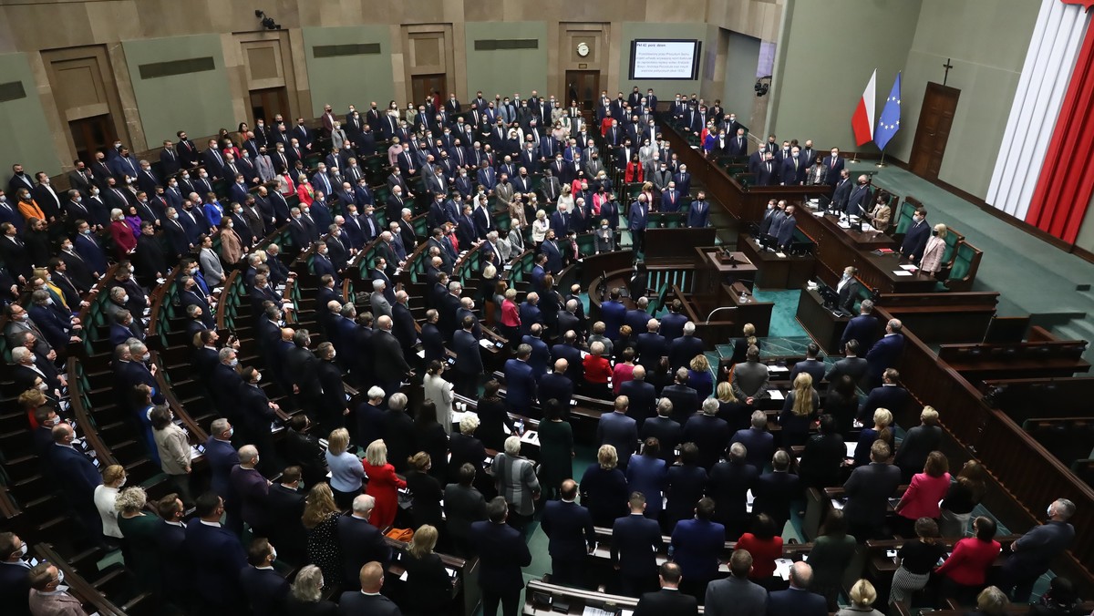 Sondaż wyborczy w grudniu. 