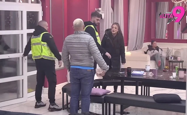 SKANDAL U CIK ZORE: Najbrutalniji okršaj Bore i Anastasije u Beloj kući - Pljuvanje, jezive porodične tajne i intervencija obezbeđenja!