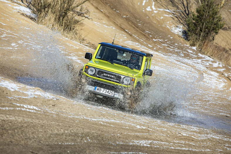 Suzuki Jimny 1.5 VVT 4AT - jego żywioł to teren