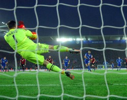 Liga angielska: Świetny refleks Boruca. Polski bramkarz popisał się cudowną interwencją. WIDEO