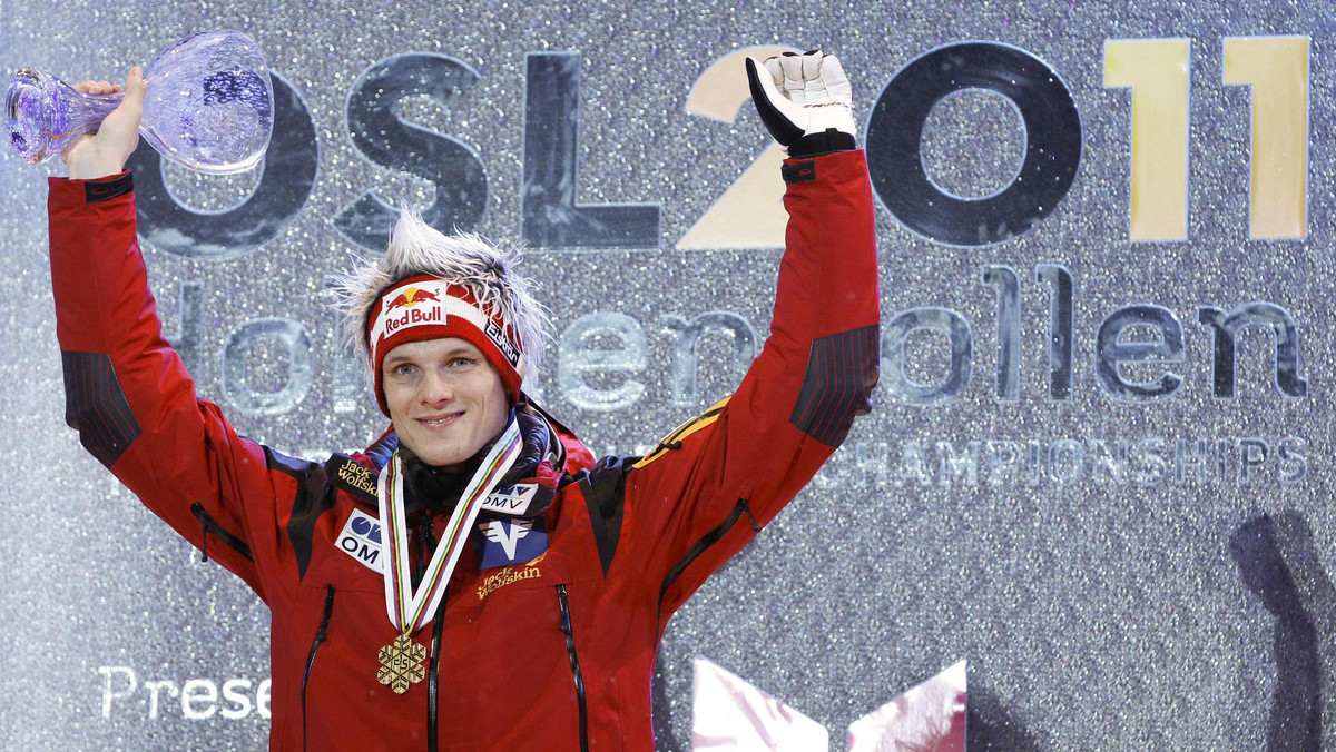 Thomas Morgenstern wspiął się na absolutny szczyt. Austriak osiągnął podczas mistrzostw świata w narciarstwie klasycznym w Oslo to, co do tej pory udało się tylko trzem zawodnikom.