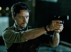 James McAvoy i Mark Strong na ostro. "Czas zapłaty" na DVD