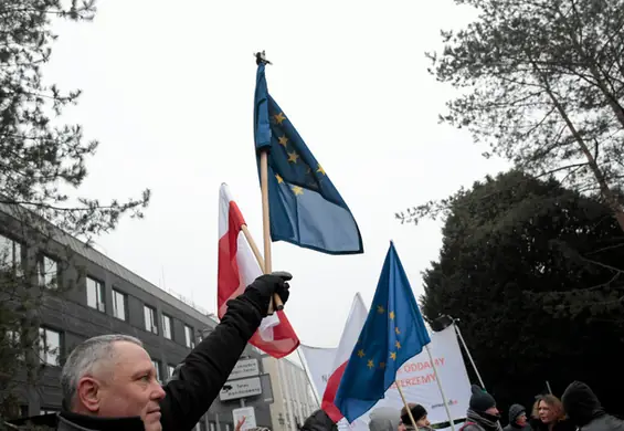 Piątkowe i sobotnie protesty pod Sejmem. Reakcje zagranicznych mediów