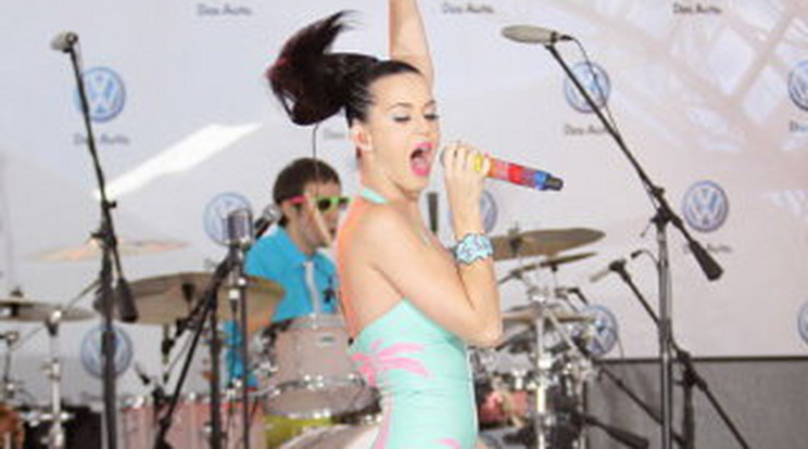Katy Perry imádja a rajongóit 