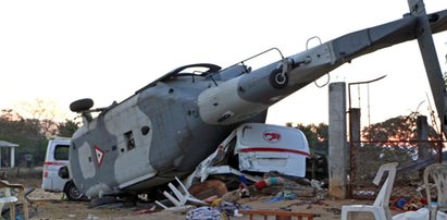 Helikopter spadł na auta. Są zabici i ranni