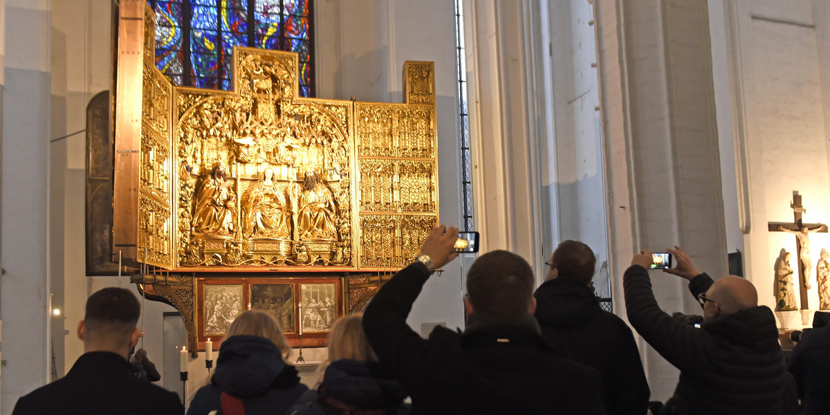Uroczyste odsłonięcie ołtarza Koronacji Najświętszej Marii Panny 