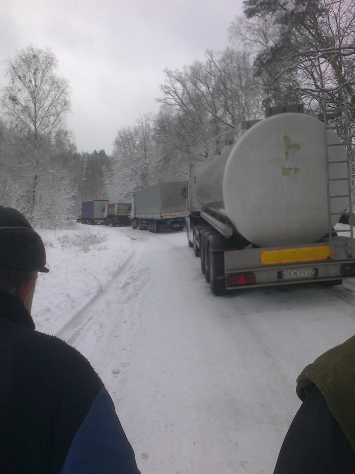 Nieudany objazd dla tirów, Fot. Kierowca Tira/Daj znać!