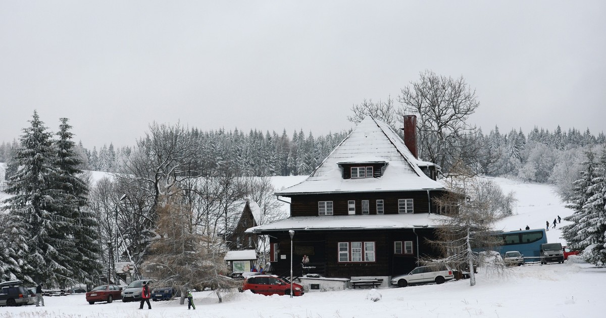 Ferie 2026 tuż-tuż. Gdzie najlepiej jechać w Sudety? Tu ceny za nocleg są tańsze niż w Tatrach