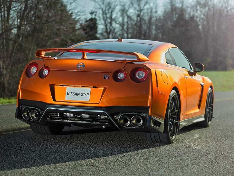 Nissan GT-R 2016