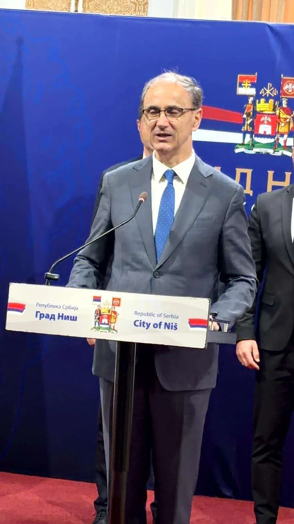 premijer Macut na otvaranju Kancelarije za komunikaciju gradjana sa Vladom u Nišu