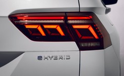 Nowy Volkswagen Tiguan już w Polsce. Tańszy, lepiej wyposażony i pojedzie nawet 130 km/h na prąd