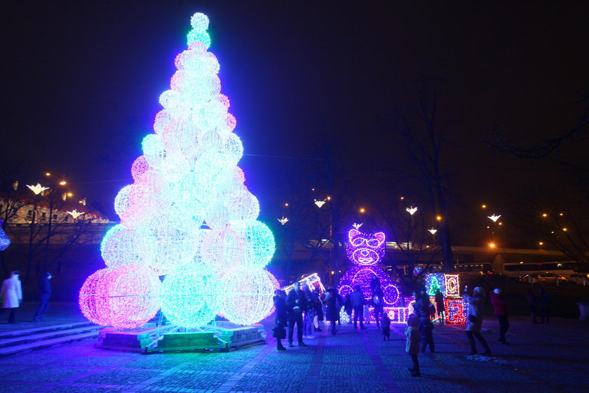 W Święta zobacz świąteczną iluminację w Warszawie! 