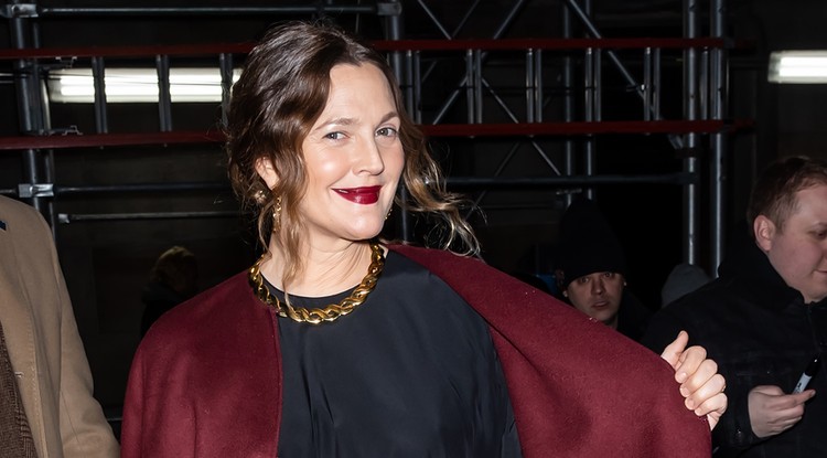 Elvitték Drew Barrymore nagyapjának hulláját pókerezni - ismerte be a színésznő