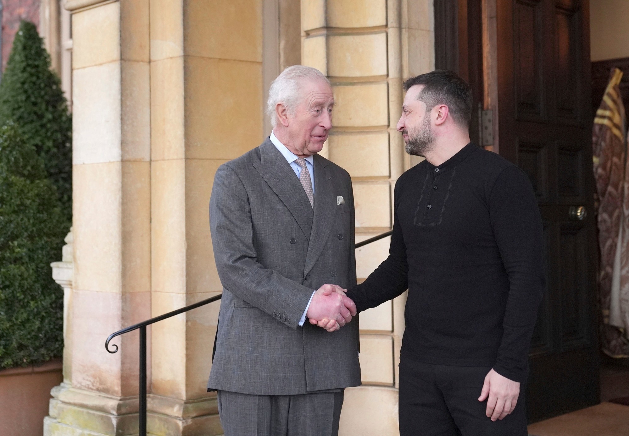 Britský kráľ Karol III. a Volodymyr Zelenskyj sa stretli v grófstve Norfolk. 